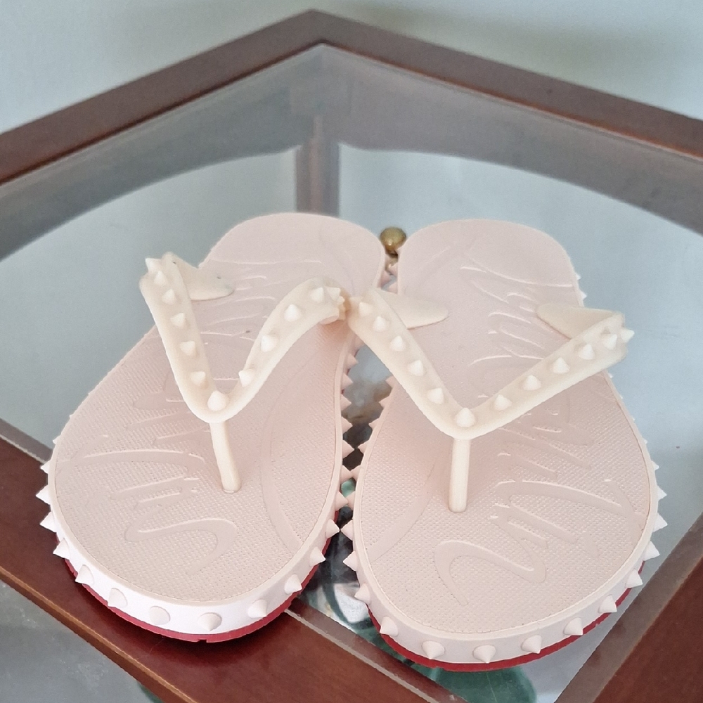 Studded Light Pink Women's Flip Flop Sandals